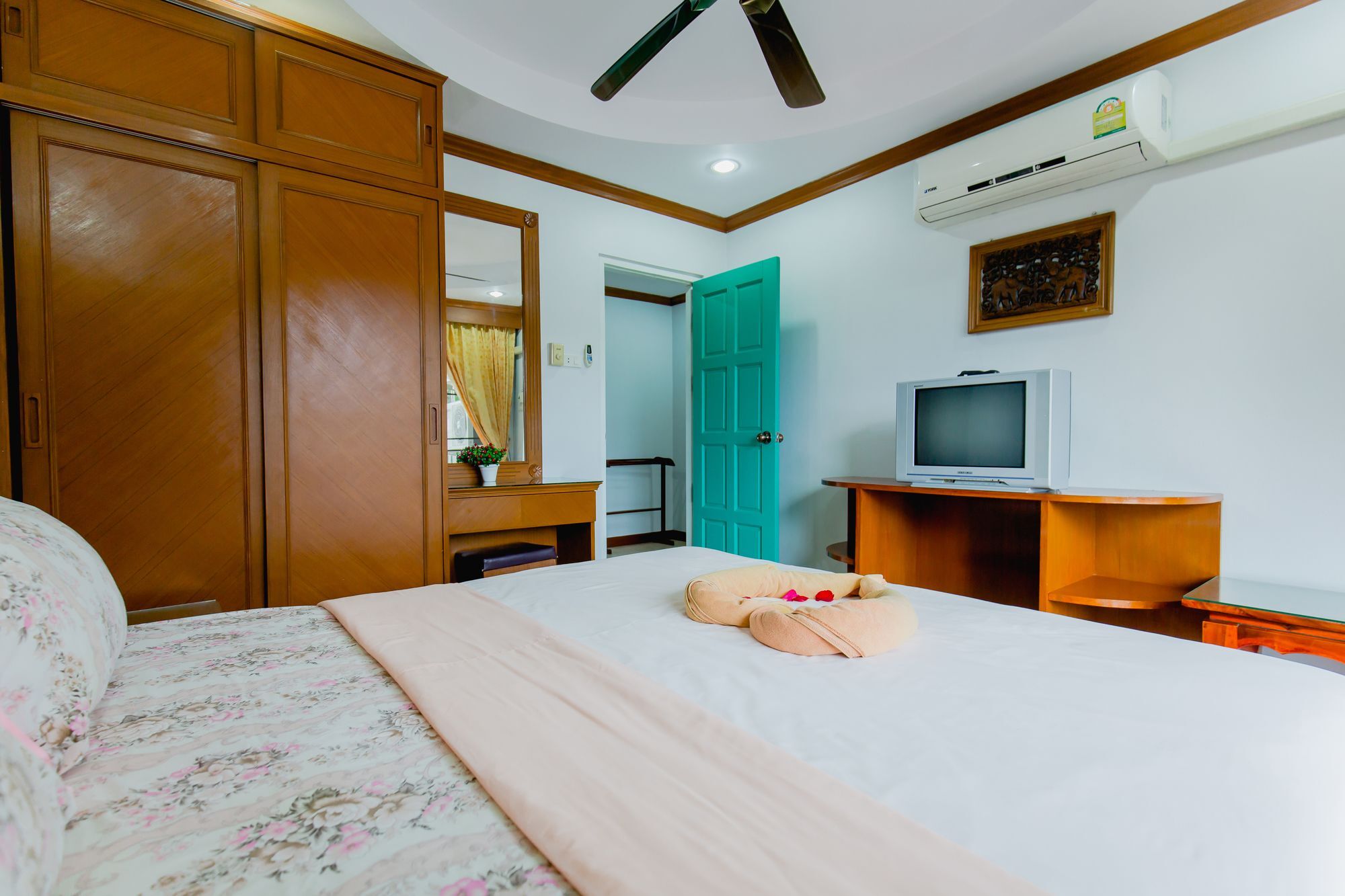 อาร์เค เกสท์เฮ้าส์ Hotel Patong ภายนอก รูปภาพ